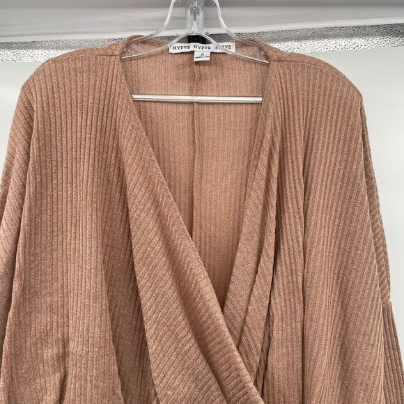 HYFVE Womens Twisted Front Hi Low Sweater V-Neck Tan Size Small - Picture 2 of 9